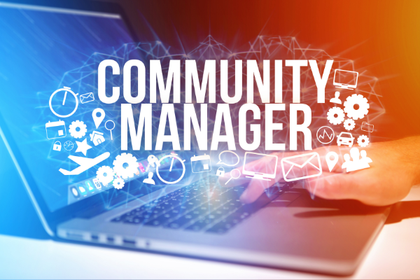 WHAT DOES SOCIAL MEDIA COMMUNITY MANAGER DO